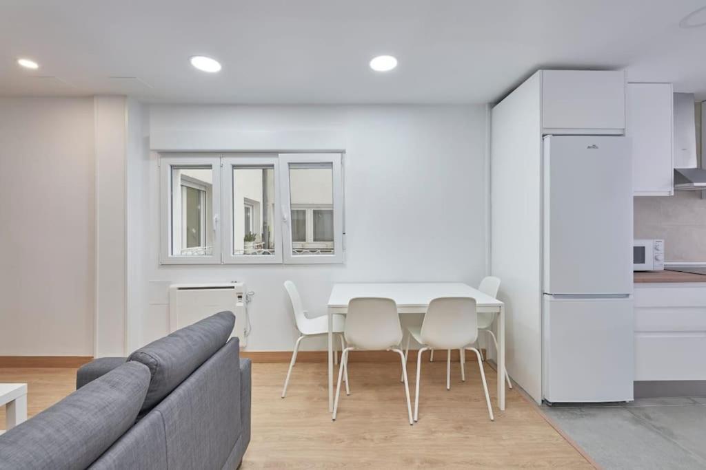Reformado, Centrico , Wifi . Dr Magoo Apartamento *