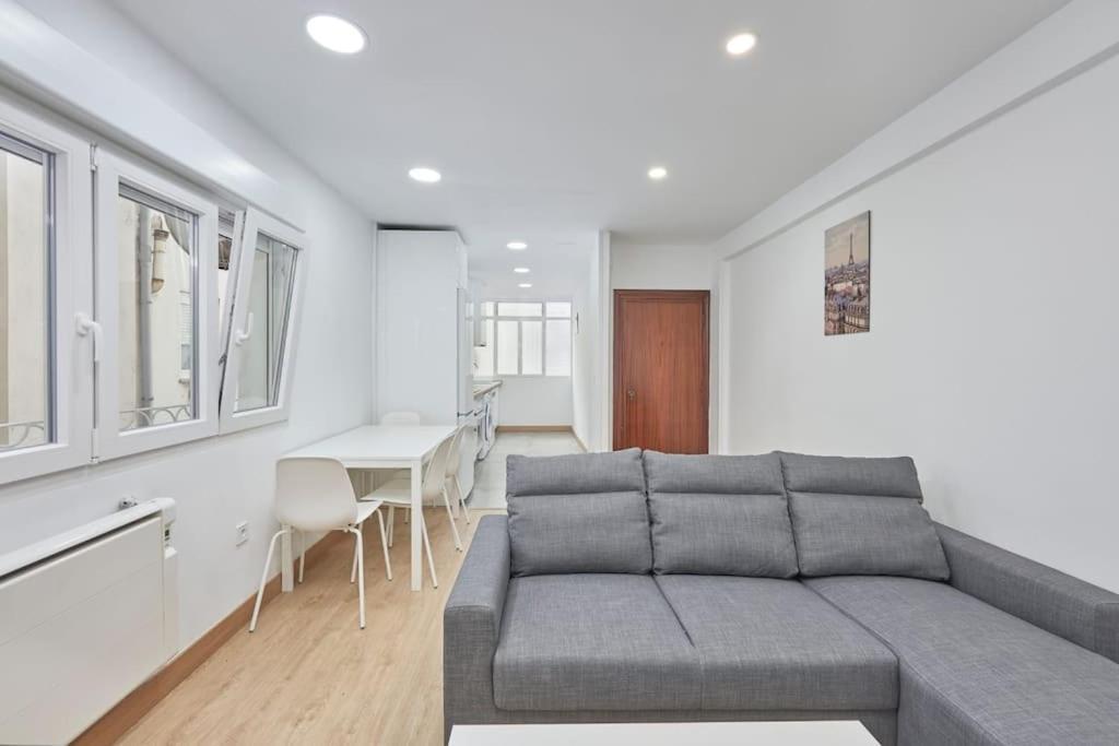 Reformado, Centrico , Wifi . Dr Magoo Apartamento Oviedo